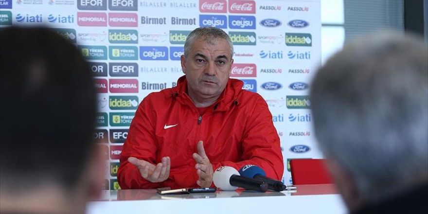 Antalyaspor Teknik Direktörü Çalımbay: Yönetim, Eto'o'yu Vermeme Kararı Aldı