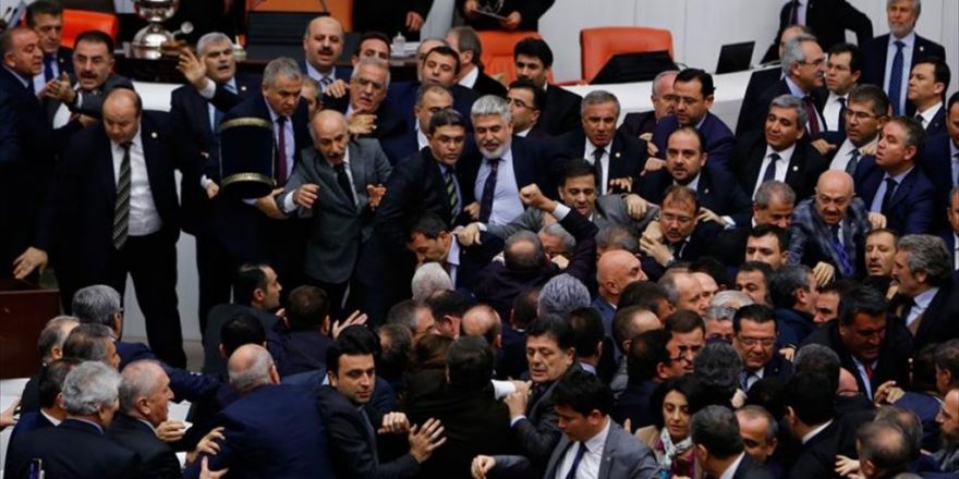 Ak Parti Genel Başkan Yardımcısı Şahin: Bana Yumruk Atan Chp Antalya Milletvekili Kara İdi