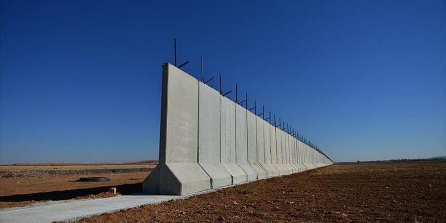 Sınır Hattında 'Güvenlik Duvarı'