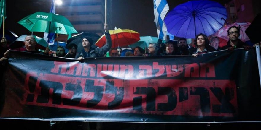 İsrailliler Netanyahu'nun İstifasını İstedi