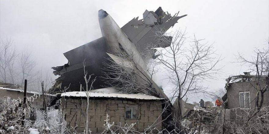 Kırgızistan'da Kargo Uçağı Düştü: 32 Ölü, 4 Yaralı
