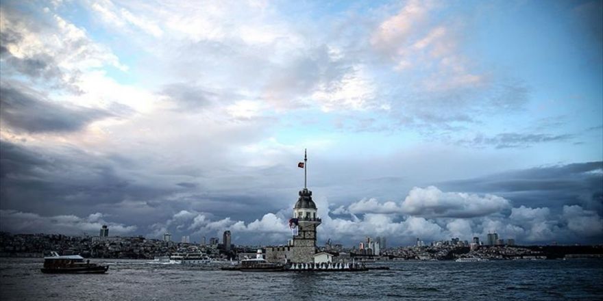 İstanbul'a 15 Yılda Ülke Nüfusundan Fazla Turist Geldi