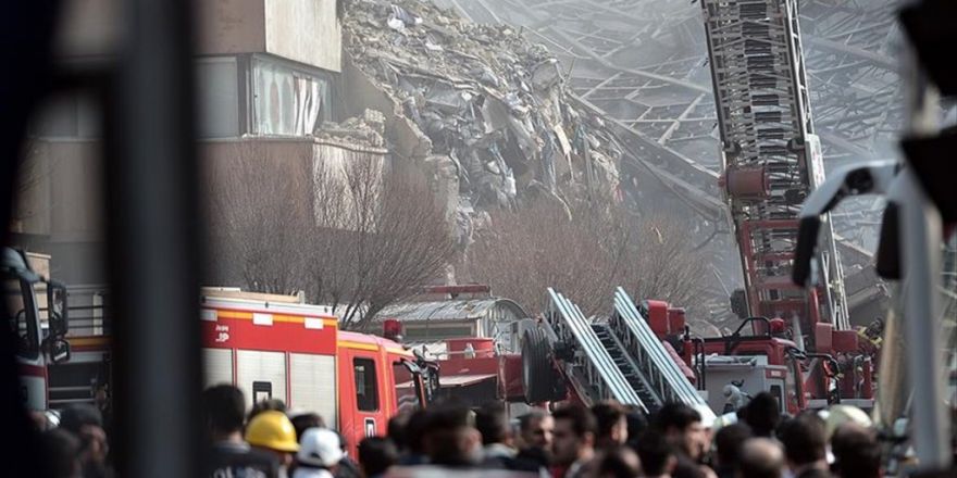 İran'da 17 Katlı İş Yeri Çöktü