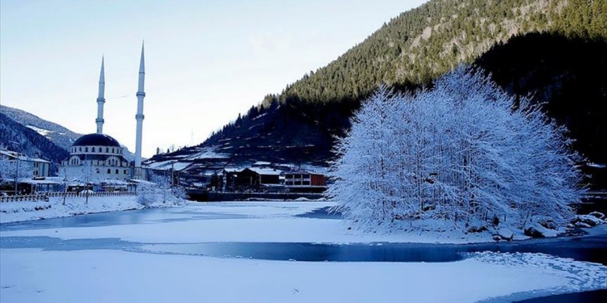 Uzungöl Kışın Da Misafirlerini Bekliyor