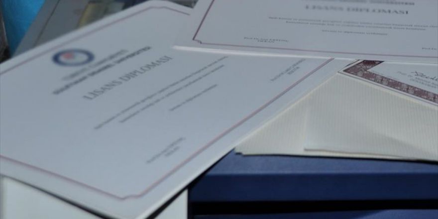 Fetö Üyelerine Sahte Diploma Hazırlatmış