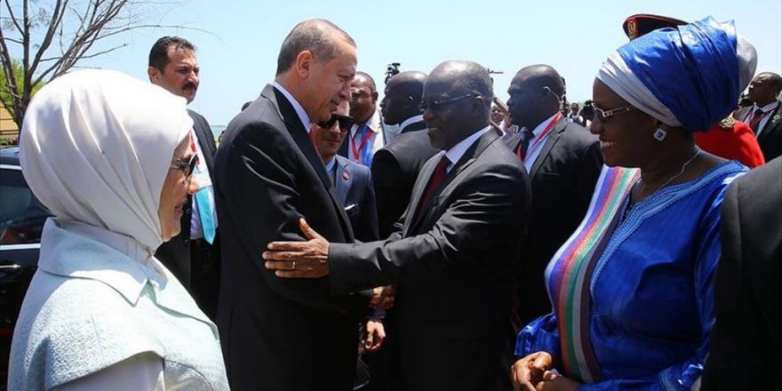 Cumhurbaşkanı Erdoğan, Tanzanya'da Resmi Törenle Karşılandı