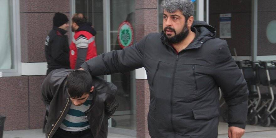 Anne ve oğlu uyuşturucu operasyonunda yakalandı