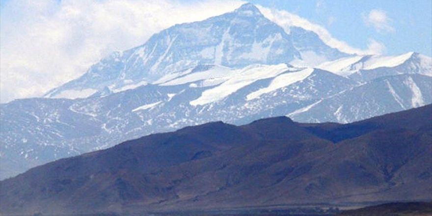 Everest'in Yüksekliği Yeniden Ölçülecek