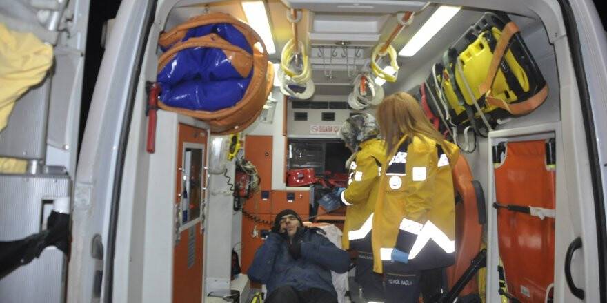 Otostop çeken epilepsi hastası donmaktan son anda kurtuldu 