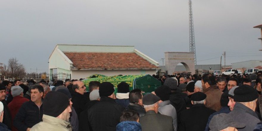 Konya'da baba oğul yan yana gömüldü