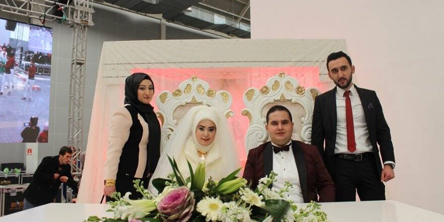 Kaya ve Onan ailelerinin mutluluğu