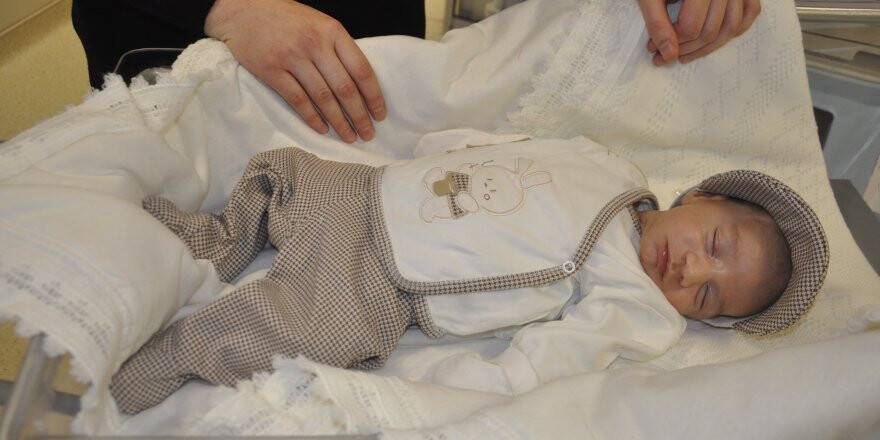 Eren Bebeğin "Mucize" Gibi Hayata Tutunuşu