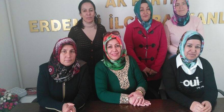 Azime Hanımdan Erdemli Ak Partiye Ziyaret