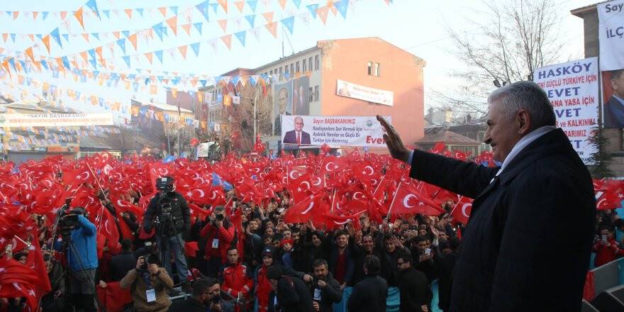 Yıldırım, Muş'ta valilik ve belediyeyi ziyaret etti.