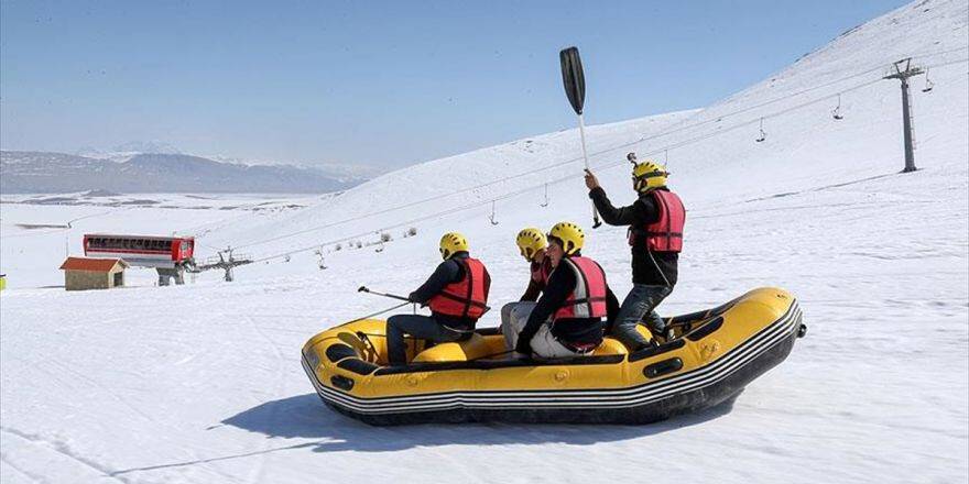 Karda Rafting Heyecanı