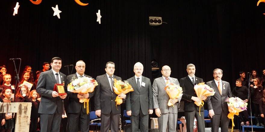 Form Kampüs zaferi kutladı