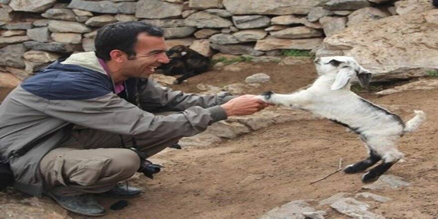 Ramazan Bilgili’nin sevimli oğlak ile karesi