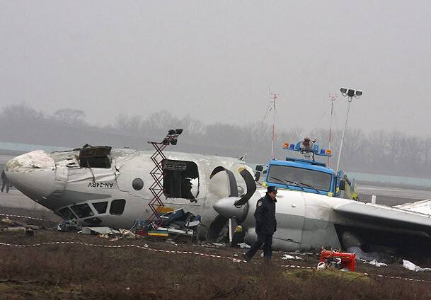 Ukrayna'da uçak kazası: 5 ölü