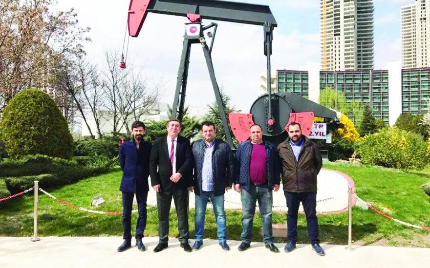 Zafer Öztürk Tınkır ailesi ile birlikte