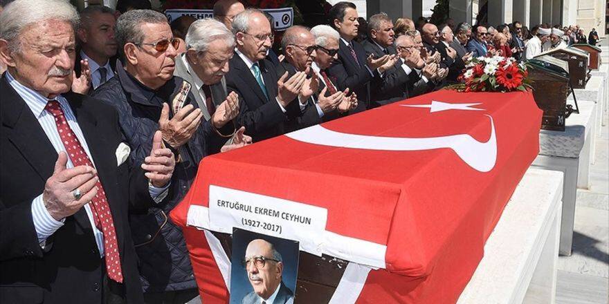 Kılıçdaroğlu Eski Devlet Bakanı Ceyhun'un Cenaze Törenine Katıldı