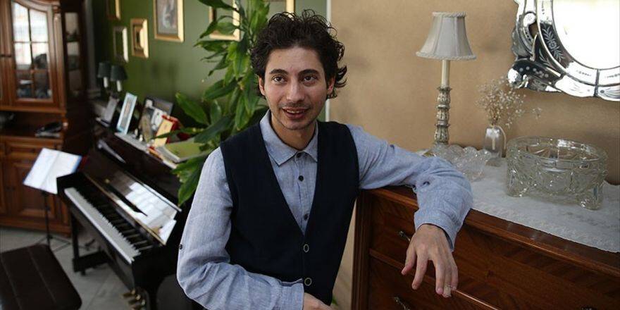 Otizmli Piyanist Sahnelerden İnmiyor