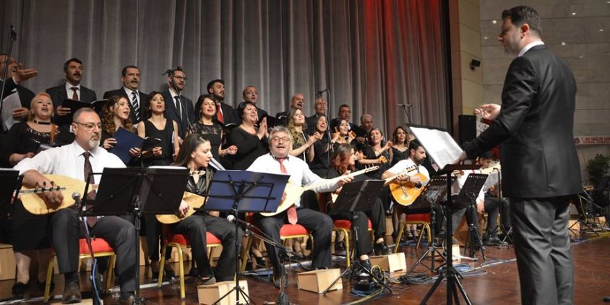 Avukatlar Türk Halk Müziği konserinde
