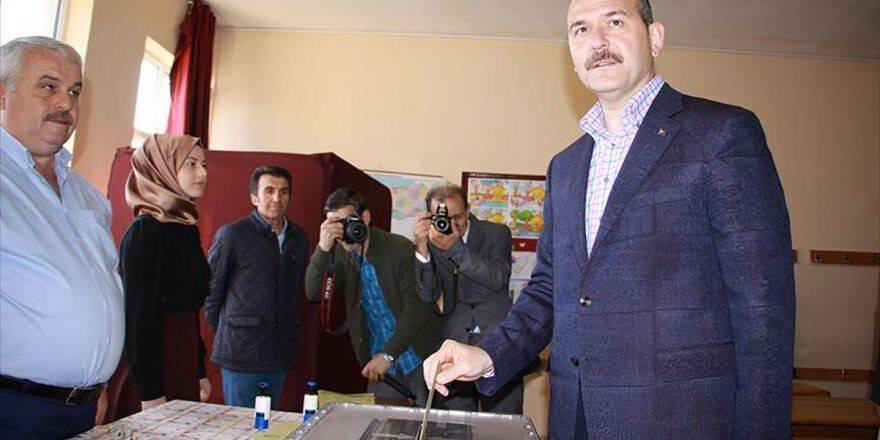 İçişleri Bakanı Soylu: Oy Kullanma İşlemleri Sükunet Ve Güvenlik İçerisinde Başladı
