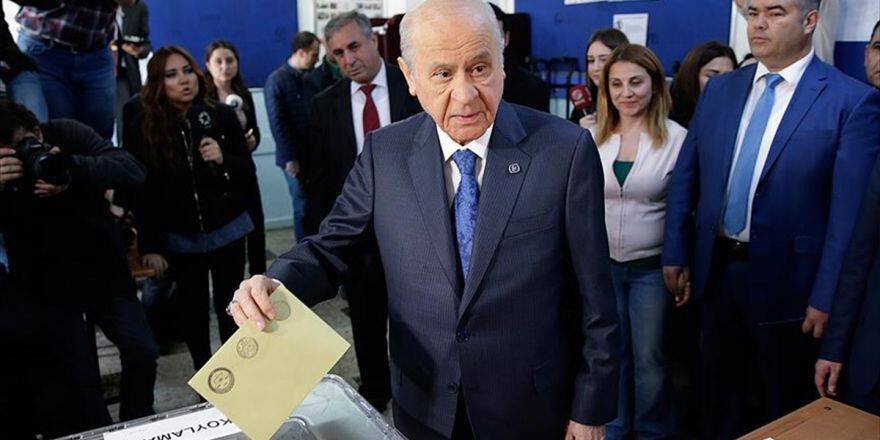 Mhp Lideri Bahçeli Oyunu Kullandı