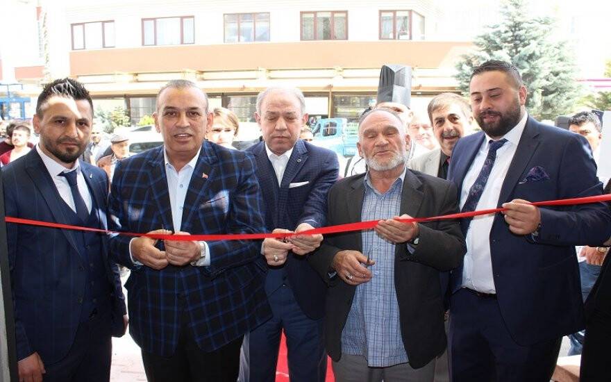 CADDEBOSSTAN Cafe ve Bistro açıldı