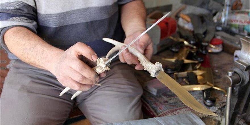Geyik Ve Karaca Boynuzundan Bıçak Sapı