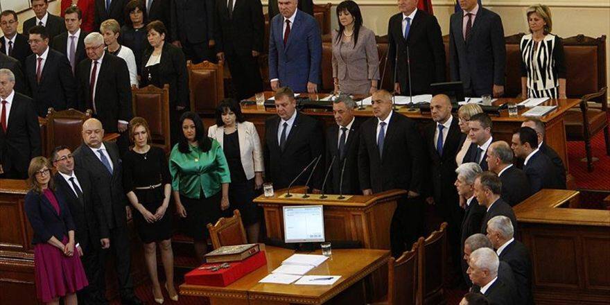 Bulgaristan'da Yeni Hükümet Göreve Başladı