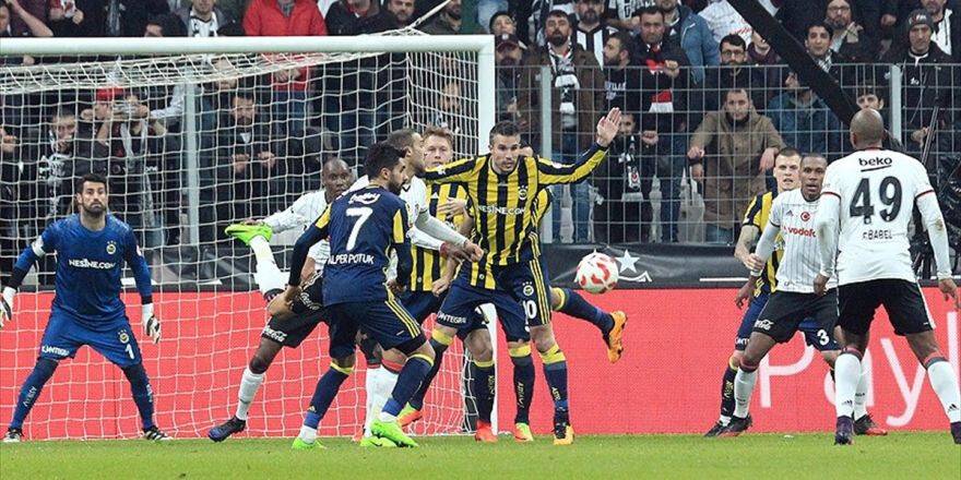 Derbide İlk Gole Dikkat