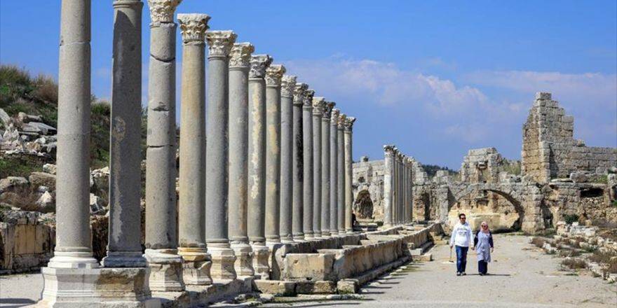 Türkiye'nin İkinci Zeugması: Perge Mozaikleri