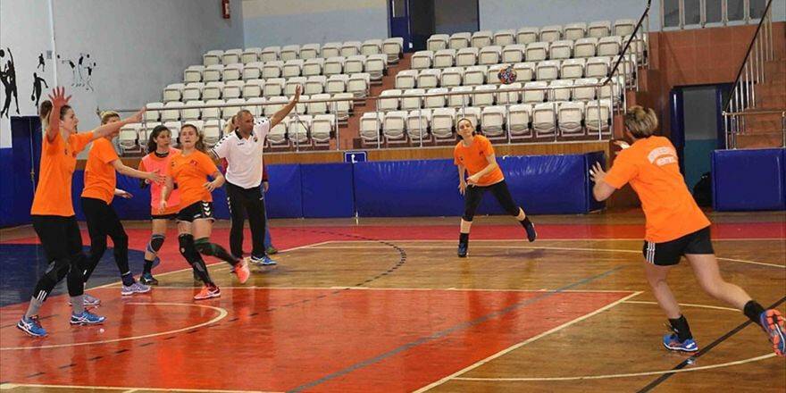 Hentbolda Şampiyon Kastamonu Belediyespor