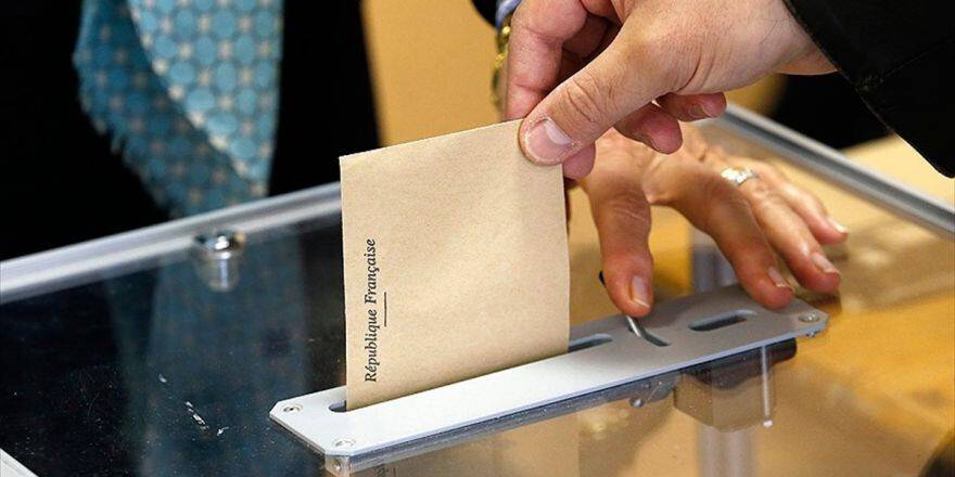 Fransa'da Halk Cumhurbaşkanı Seçimi İçin Sandık Başında