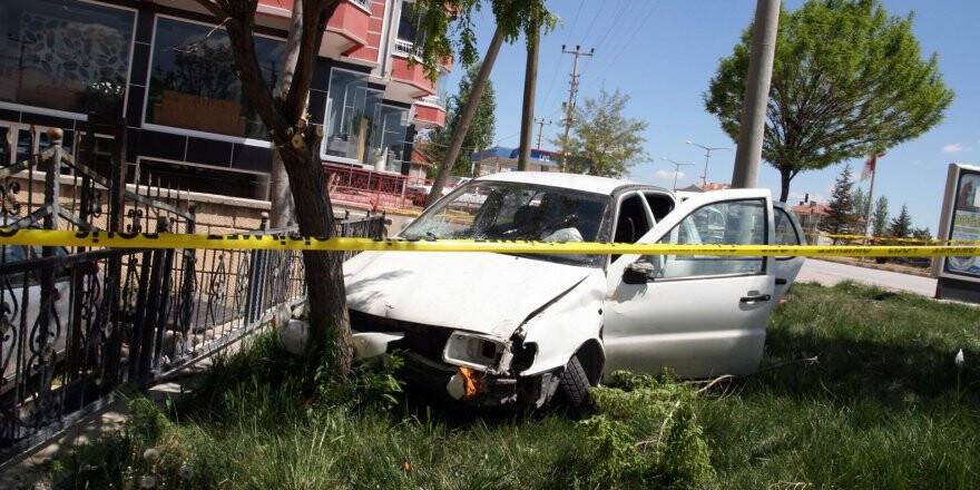 Polisten kaçarken kaza yaptılar