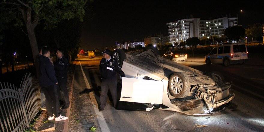 Otomobiliyle takla atan alkollü sürücü yaya olarak kaçtı