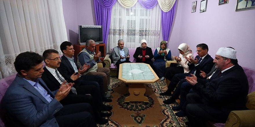 Başbakan Yıldırım'dan Şehit Ailesine Ziyaret