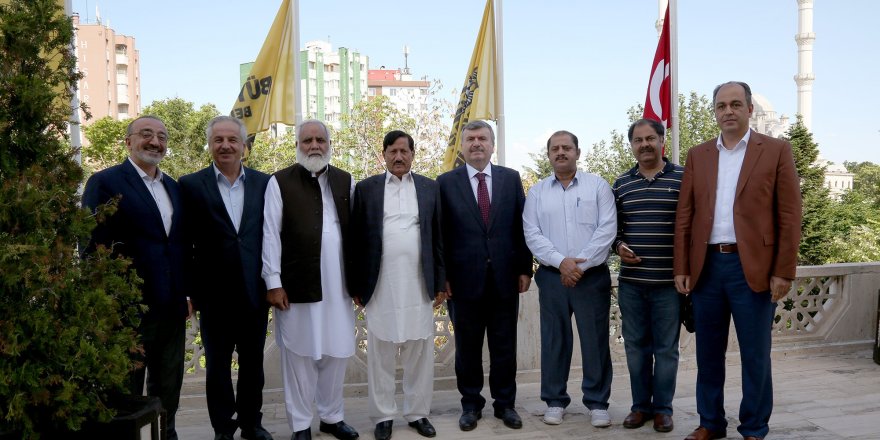 Pakistan heyetinden Başkan Akyürek'e ziyaret