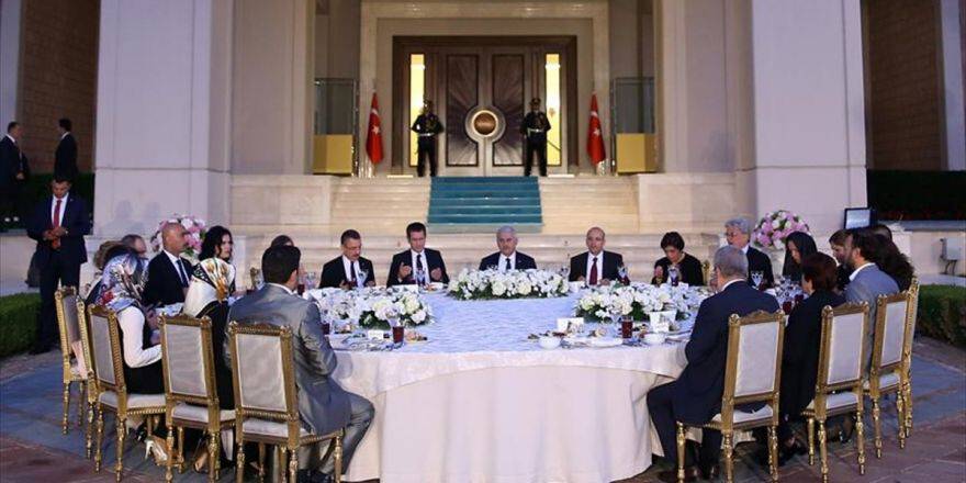 Yıldırım, Başbakanlık Personeline İftar Verdi