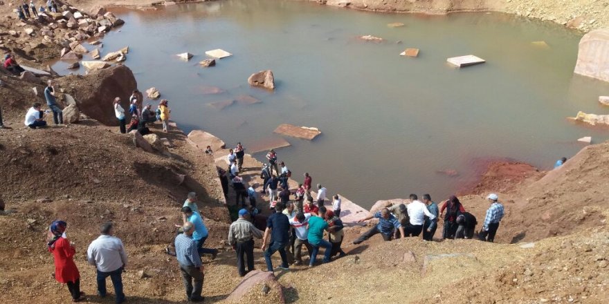Konya'da gölete giren 2 genç boğuldu