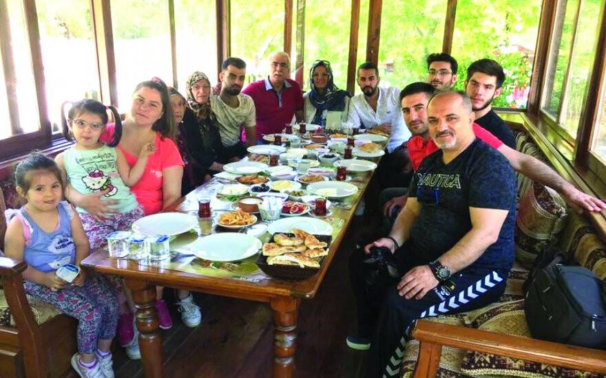 FAHRİ BİLGİN BEY,  AKŞEHİR TEKKE KENT  ORMANINDA