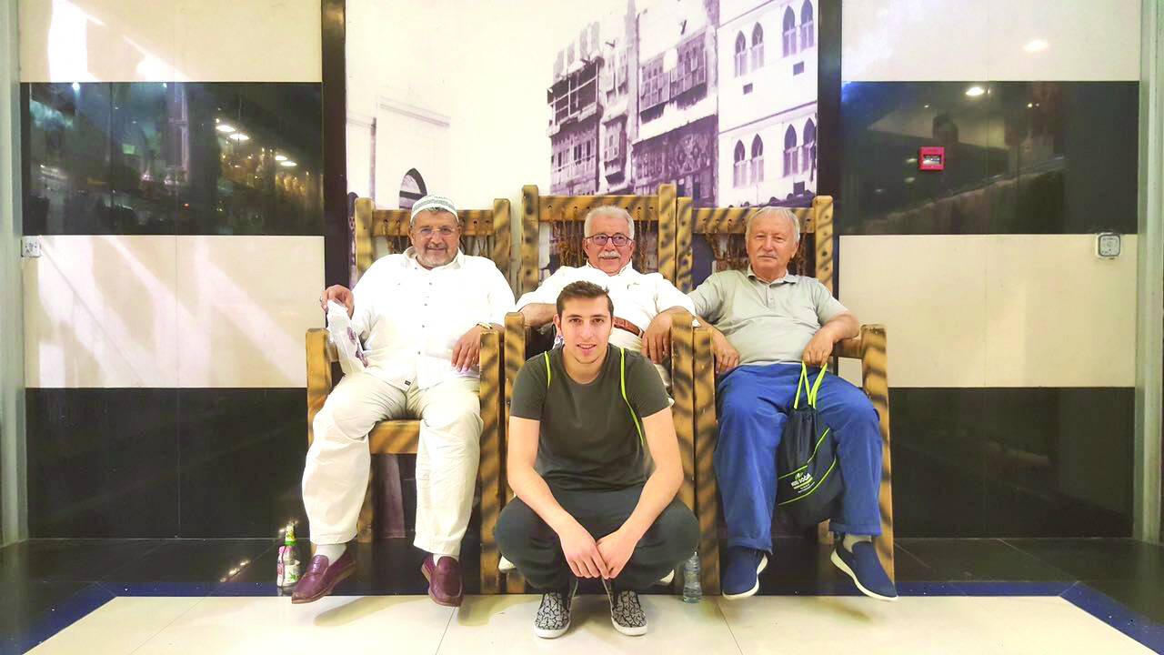 MEHMET ALİ ATİKER, SÜLEYMAN TEMİZCİ VE DOST İSİMLER MEKKE’DE