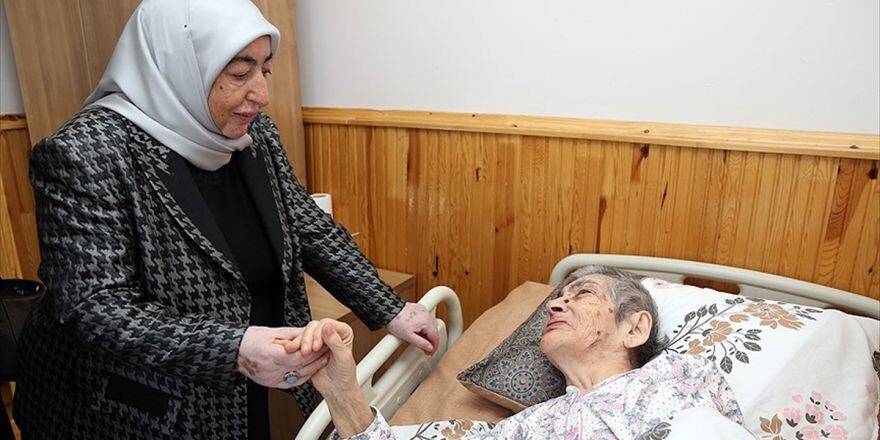 Semiha Yıldırım'dan Huzurevine Bayram Ziyareti