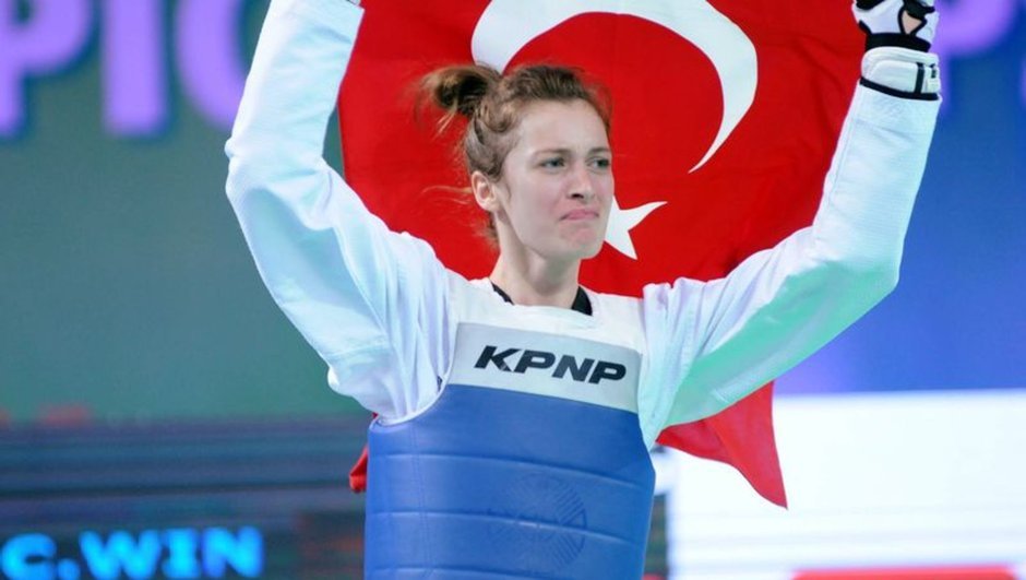 Erdoğan’dan Konyalı sporcuya tebrik