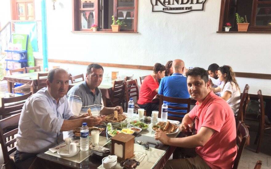 Osman Başeğmez Kandil Etliekmek’te