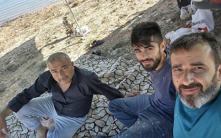 Ayhan Dedeoğlu dostları ile tatilde