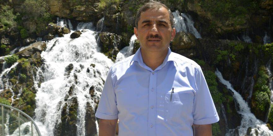 Aşırı Sıcaklarda 40 Gözlü Şelaleye Ziyaretçi Akını