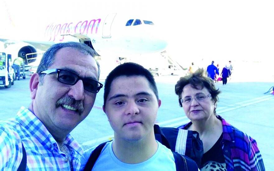 Dönmez ailesi İstanbul'a uçtu