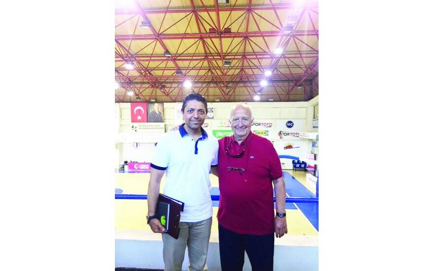 Berk Torun basketbolun efsanesi Batur Hoca'yla